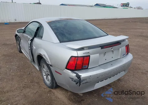 2001 Ford Mustang z USA, uszkodzony, nr VIN 1FAFP40481F190084